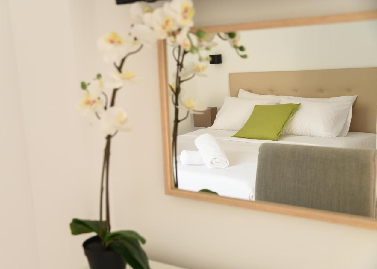 Hotel_Tier アテネ エクステリア 写真